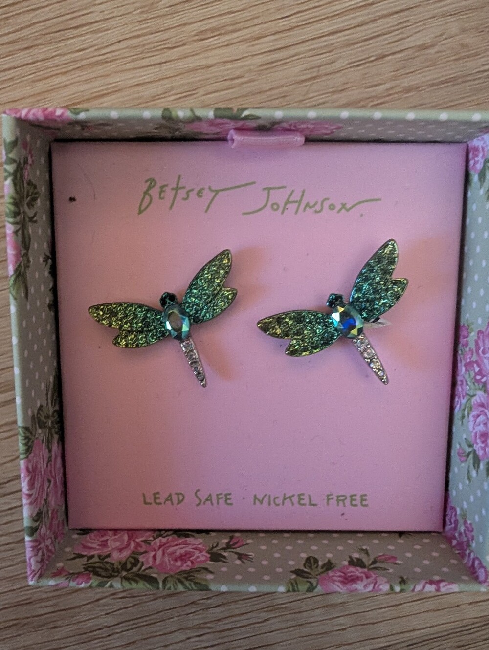 Betsey Johnson Summer Jewelry 4pc Set; 3 Pairs of Earrings & a Necklace - Picture 11 of 15